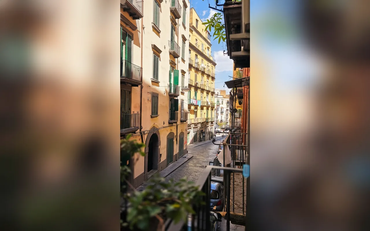 Esterni di Ricomincio da 3, Napoli (Campania) (foto 2)